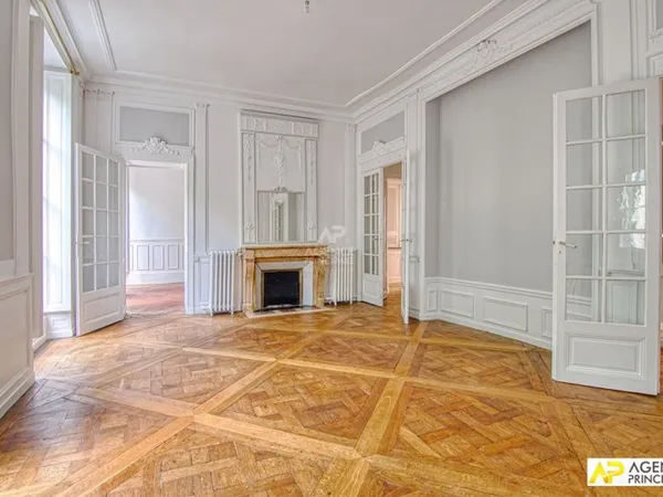"Versailles Trianon Palace" Sublime appartement de réception de