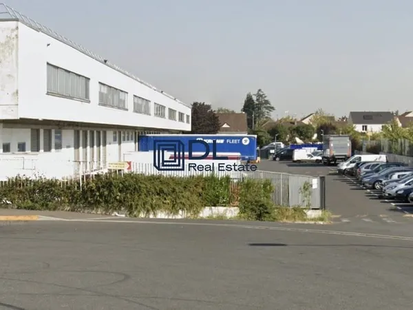 Entrepôt 2627 m²