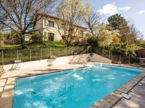 Maison 6 pièces 145 m²