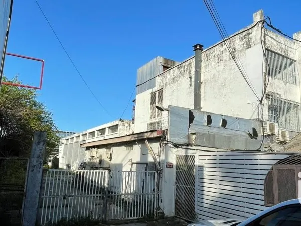 Immeuble 1150 m²