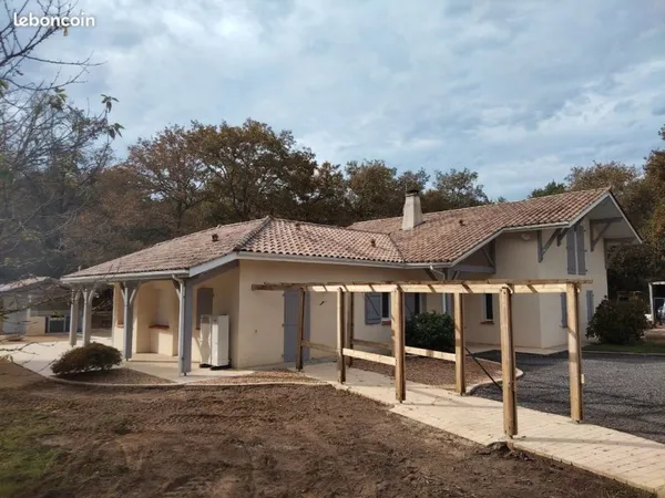 Propriété de 2 maisons T7 et T4