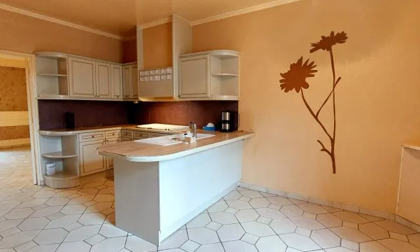 Maison 7 pièces 180 m²