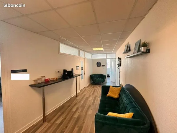 BUREAUX 69 m² COURNON D'AUVERGNE
