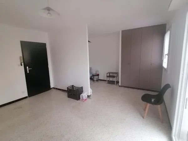 APPARTEMENT T1 AVEC BALCON