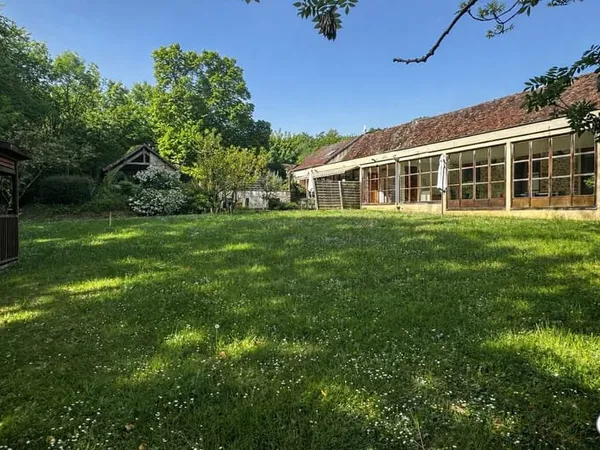 Ensemble immobilier maisons + bureaux Morainvilliers