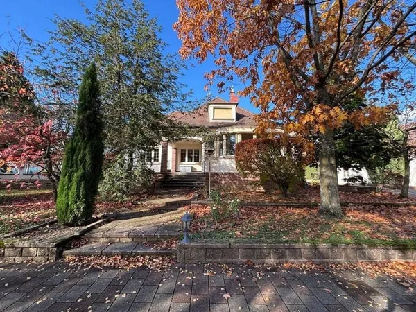 Villa 10 pièces 218 m²