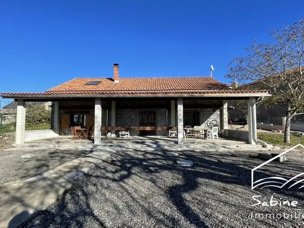Maison de campagne sur plus de 3 ha
