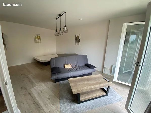 Studio meublé 420 euros dispo 01/06