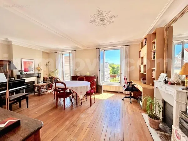 Appartement 80 m² à Saint-Maurice