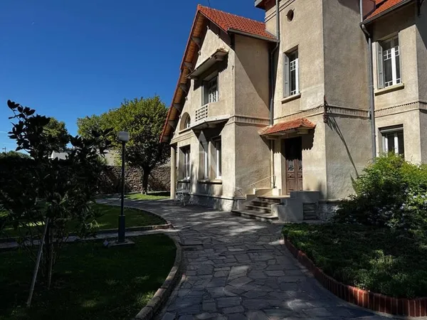 Maison 7 pièces 190 m²