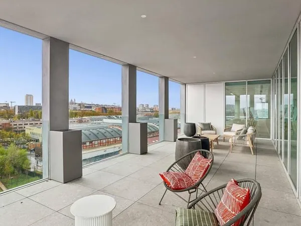 Bureaux 10093 m²