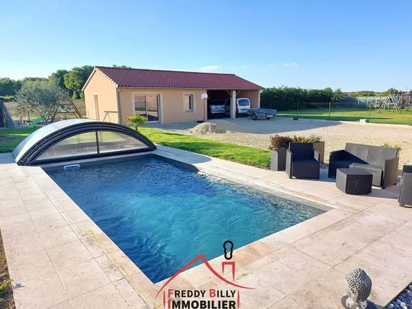 Pavillon plain pied - 4 chambres - Piscine - Dépendance