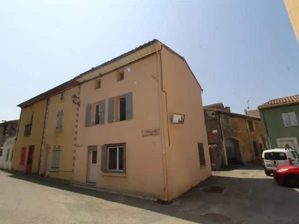Maison de village rénovée de 3 chambres avec terrasse à Talairan