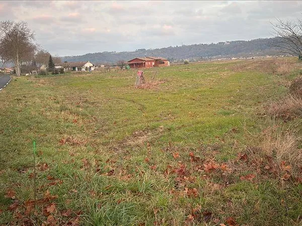 Terrain 1000 m²
