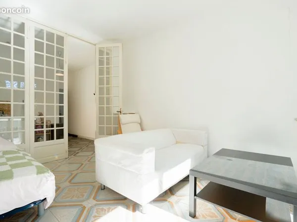 Studio 1 pièce 29 m²