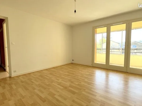 Appartement T4 de 83 m² avec balcon, cave et garage