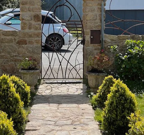 Jolie maison en pierre rénovée