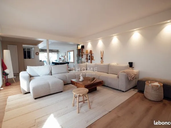 Maison 6 pièces 156 m²