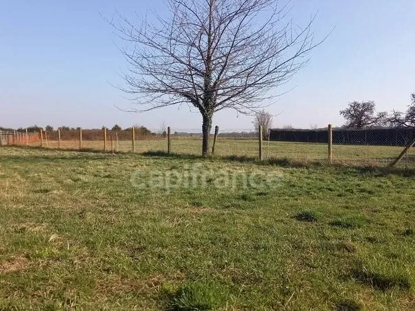 Terrain constructible 1579 m²