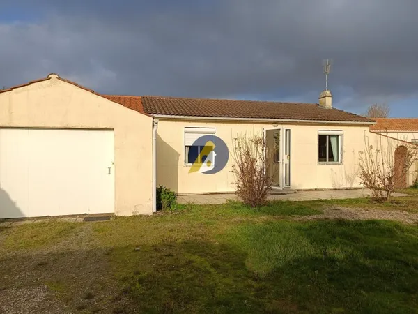 MAISON 2 CHAMBRES AVEC VERANDA ET GARAGE