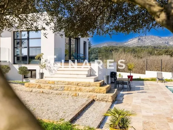 LA VERDOYANTE - Villa T5 de 180m² - Piscine - Garage de 33m² - Terrain 1280m² - 13011 EOURES