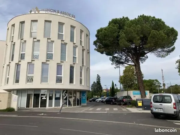 🏥 À LOUER — LOCAL PROFESSIONNEL Le Parc de la Lyre — Montpellier