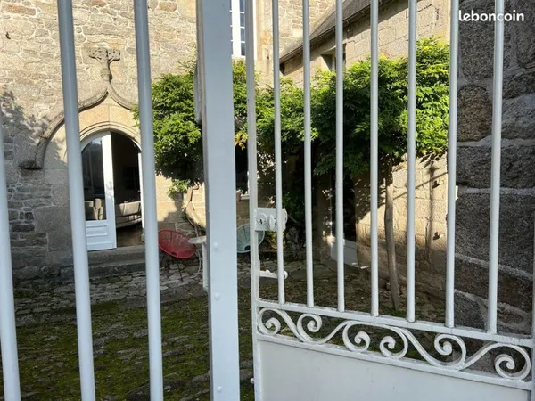 Maison de Maître au coeur de Moncontour