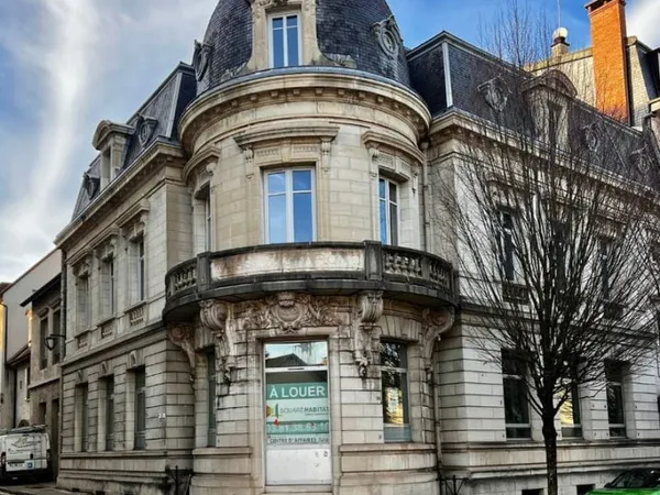 CELLULE COMMERCIALE / PROFESSIONNELLE 95m² IMMEUBLE DE CARACTÈRE