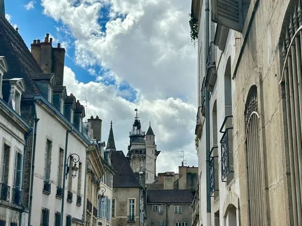 Studio rénové Centre Historique