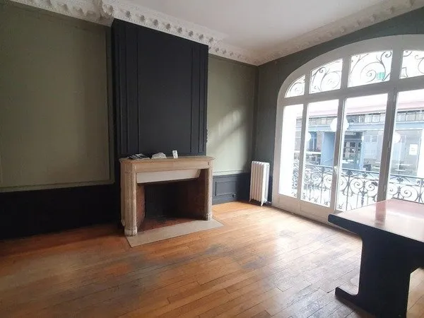 Maison à vendre de 182m² 9 pièces, à Compiègne (60)