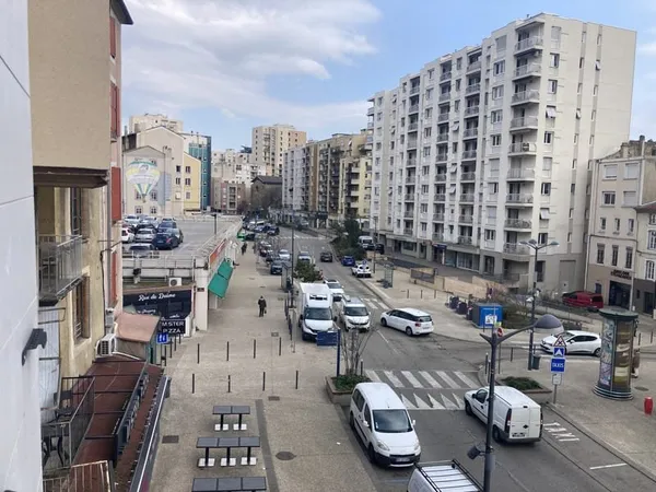 CENTRE-VILLE ANNONAY, bel appartement de 80m2.