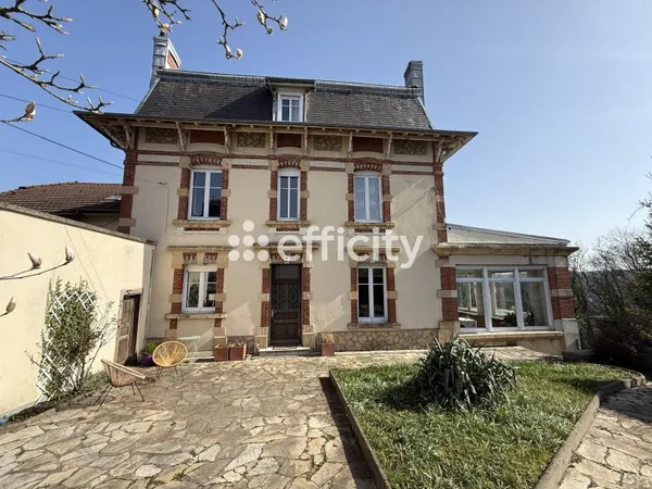 Maison 12 pièces 395 m²