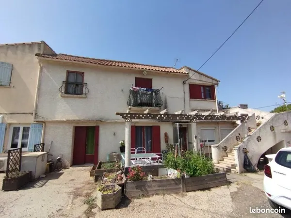 Maison 10 pièces 219 m²