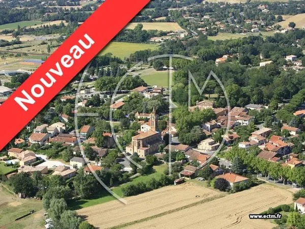 Terrain 812 m²