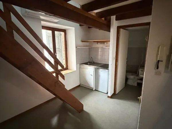 Studio avec mezzanine