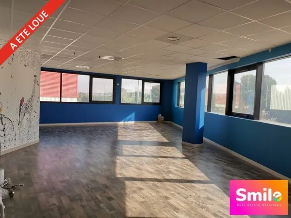 Bureaux 1 pièce 84 m²