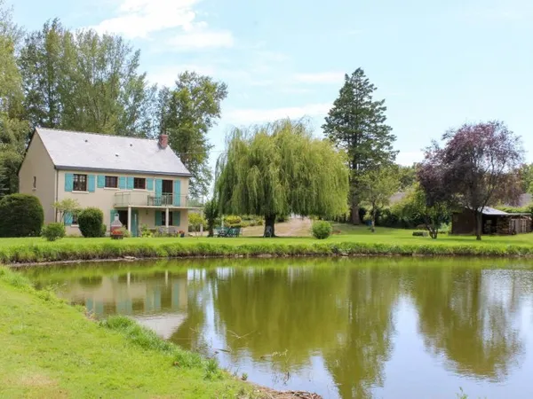 Jolie maison avec étang !