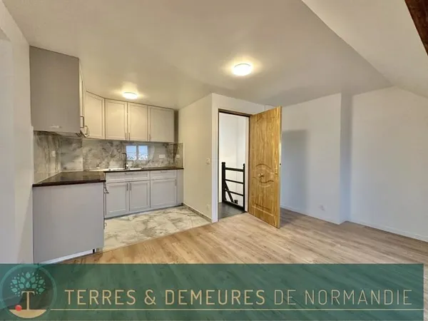 Dernier étage, vue dégagée : Studio cosy de 26,80m² à Dieppe, 76