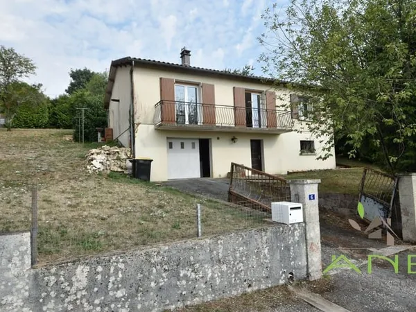 Charmante Maison Rénovée 4 chambres à Deux Pas des Commodité