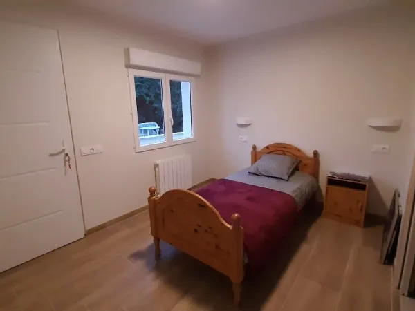 Loue chambre 35m² dans pavillon