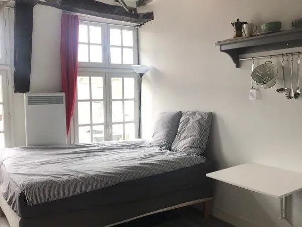 Studio 18 m2 place st anne
