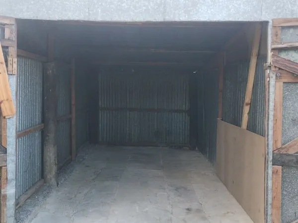 Loue garage rue de bouteillerie.Amiens 80000 T B E libre loyer 73 mois