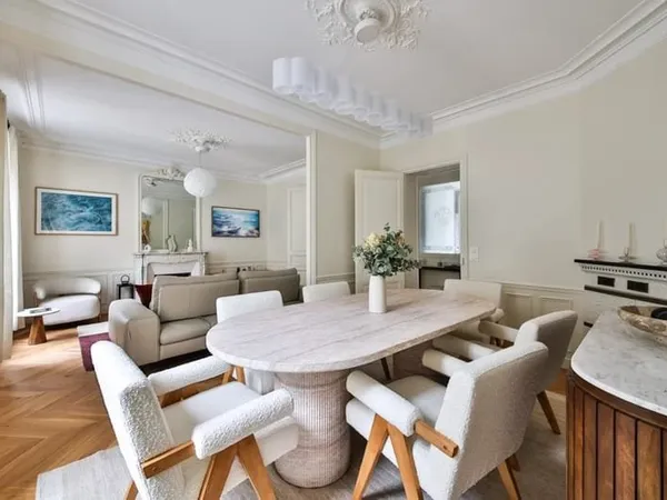 Appartement rénové 70m2 2 ch