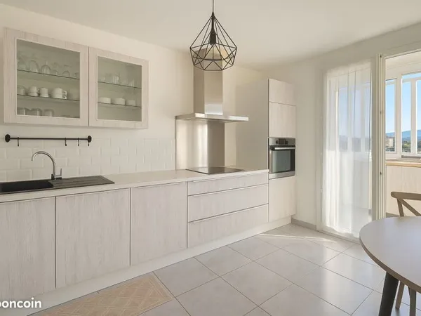 Appartement 4 pièces 80 m²