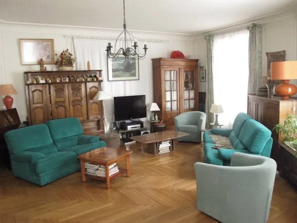 Vends appartement 181m² Paris 16ème - Passy / Maison de Radio France