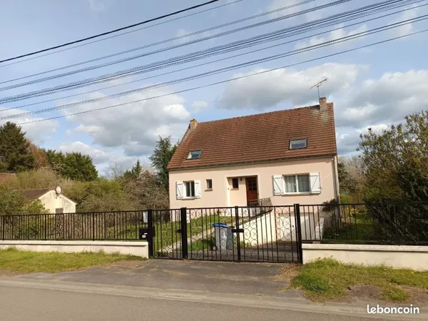Beau pavillon 6 pièces - 140m2 - sous-sol total - sur grand terrain - Essômes sur Marne