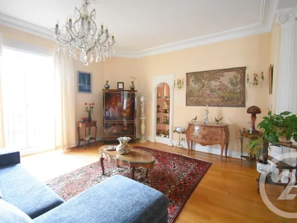 Appartement 4 pièces 147 m²