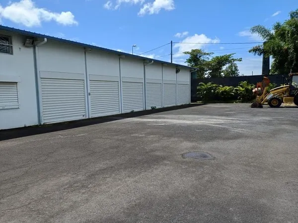 Local d'activité 370 m² sur 2000m² de terrain