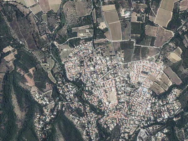 Terrain 168 m²
