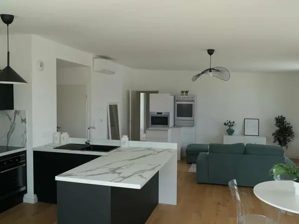 APPARTEMENT T4 AVEC DOUBLE TERRASSE